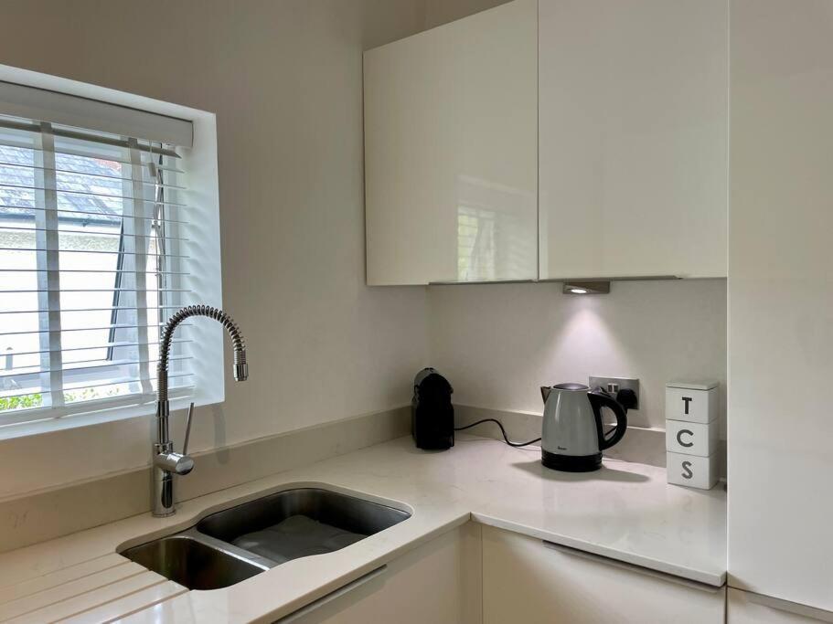 Modern 2 Bed Flat W Parking, Dog Friendly, Central Bornemouth Extérieur photo