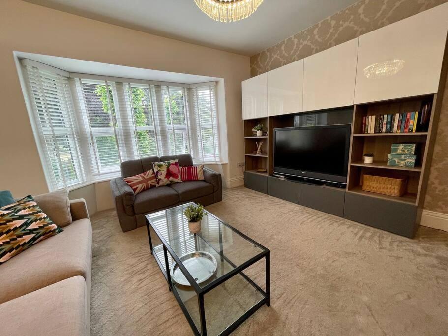 Modern 2 Bed Flat W Parking, Dog Friendly, Central Bornemouth Extérieur photo