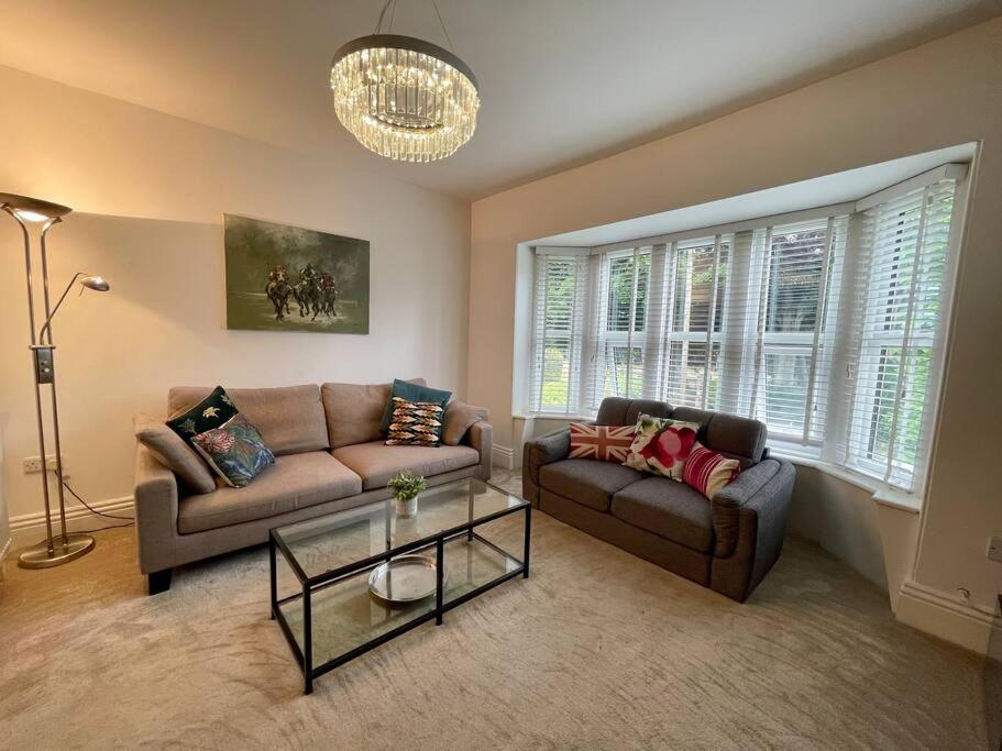 Modern 2 Bed Flat W Parking, Dog Friendly, Central Bornemouth Extérieur photo