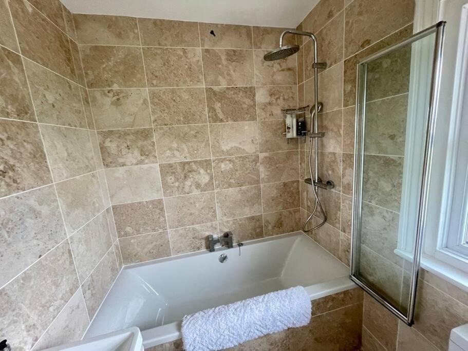 Modern 2 Bed Flat W Parking, Dog Friendly, Central Bornemouth Extérieur photo