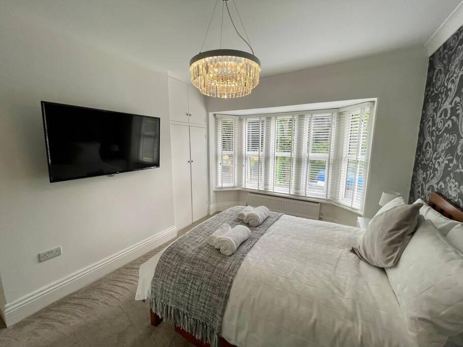 Modern 2 Bed Flat W Parking, Dog Friendly, Central Bornemouth Extérieur photo